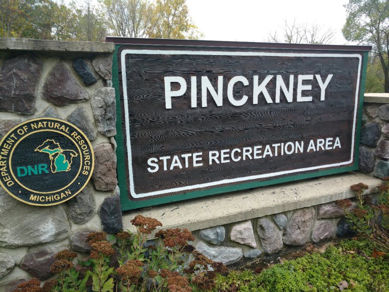 pinckney-sign