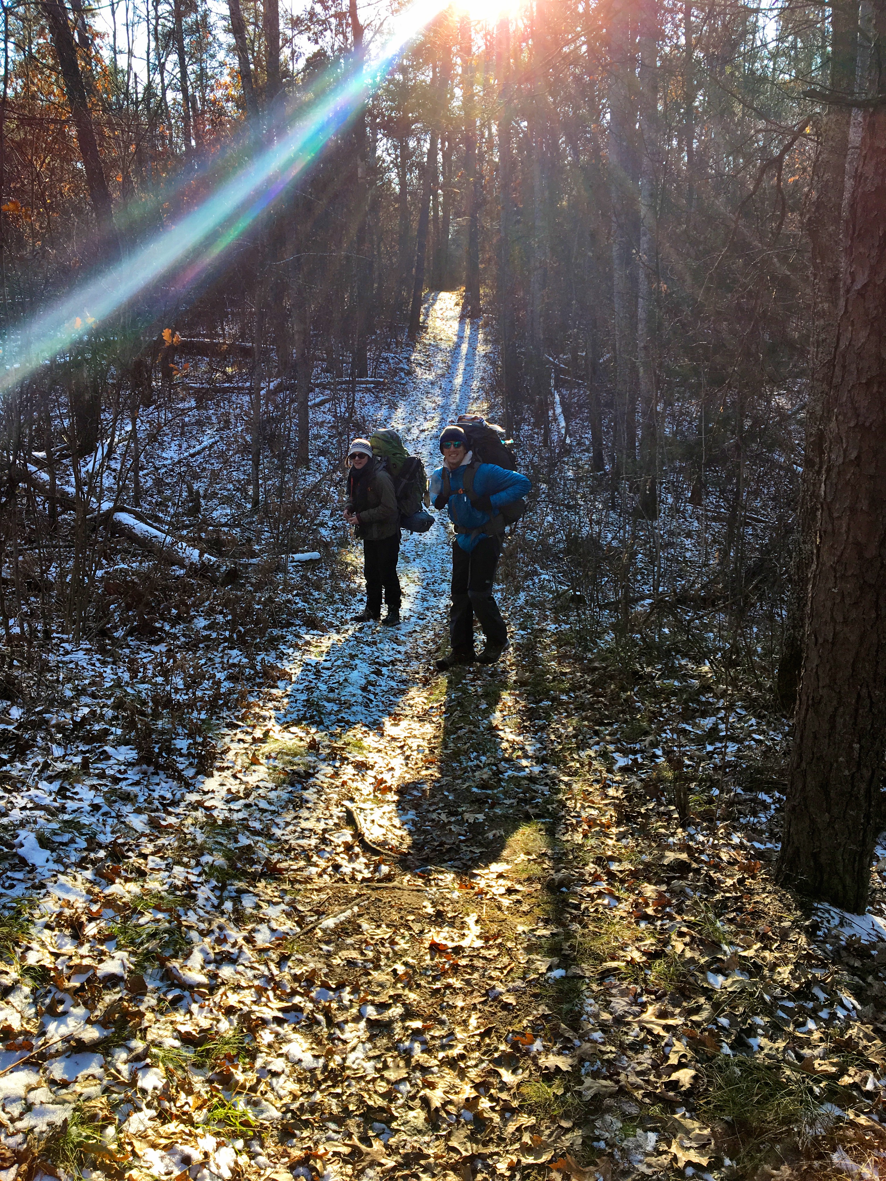 Trail-hike-winter-november