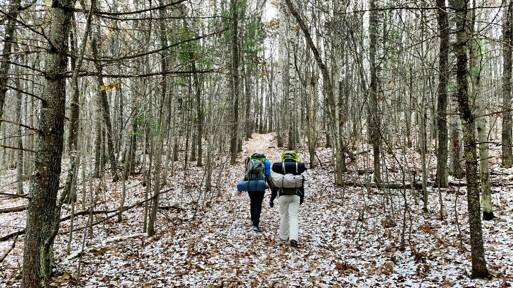 hike-snow-hoist-lake-trail-november-michigan